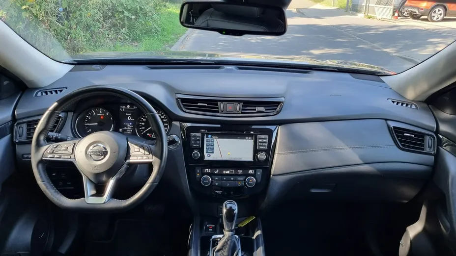 NISSAN X-Trail -