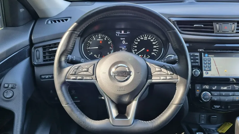 NISSAN X-Trail -
