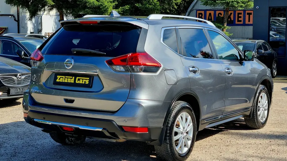 NISSAN X-Trail -