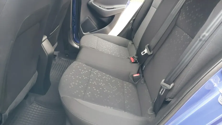 HYUNDAI i20 -