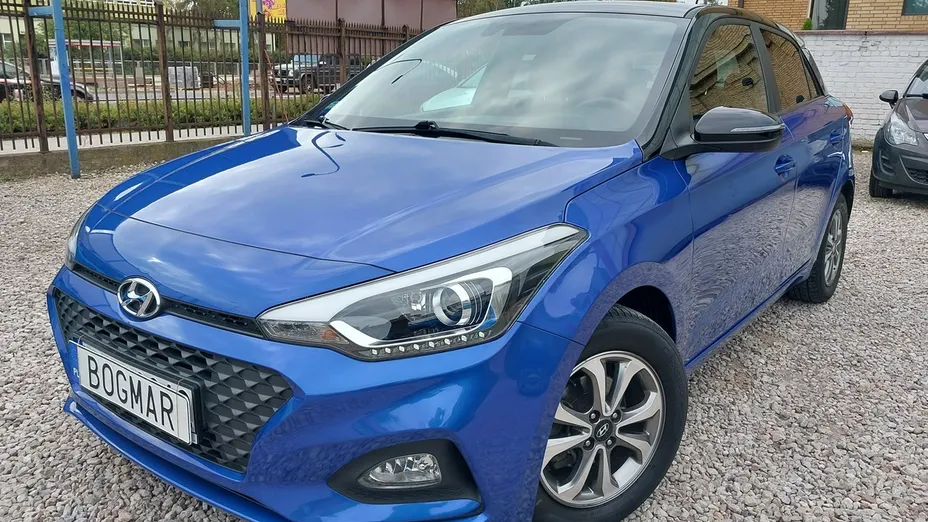 HYUNDAI i20 -