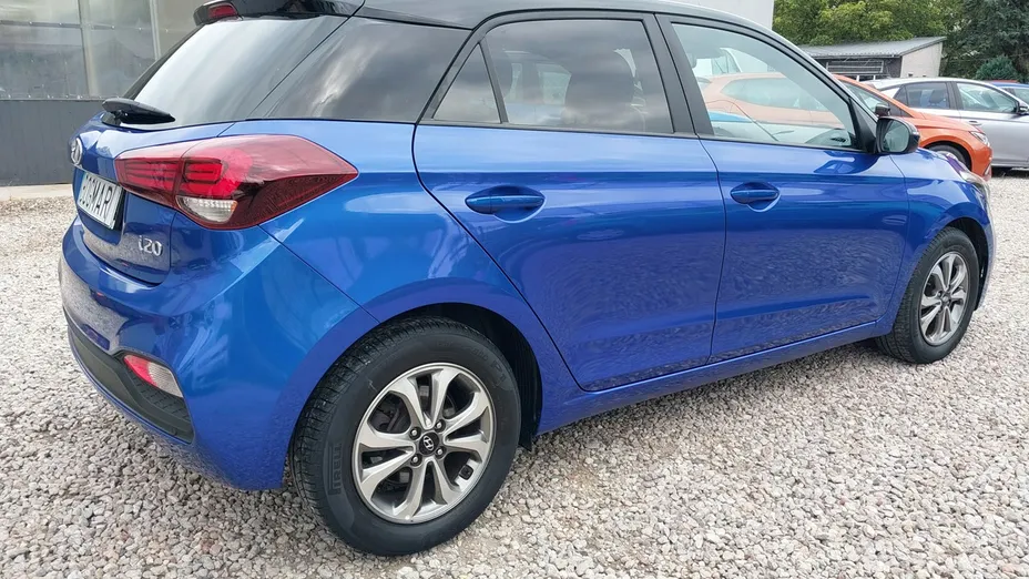 HYUNDAI i20 -