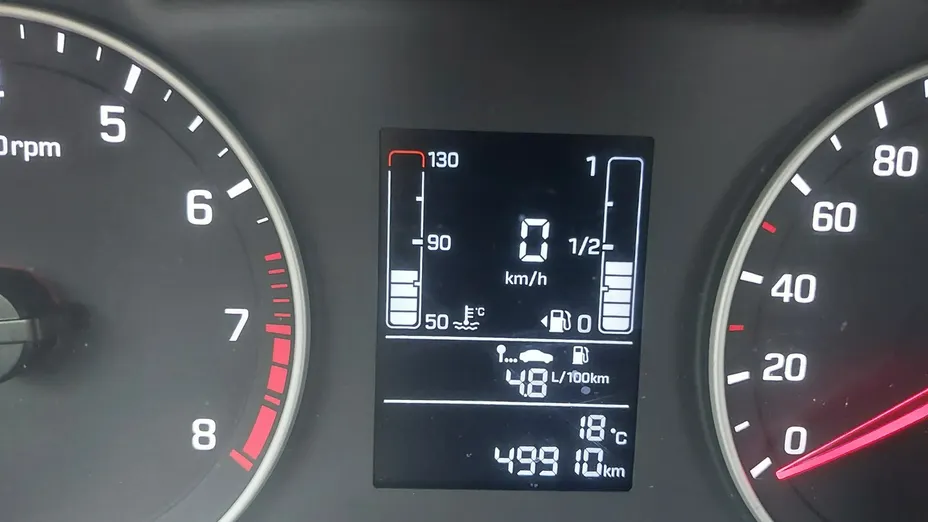 HYUNDAI i20 -