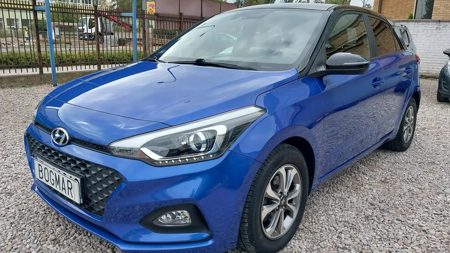 HYUNDAI i20 -