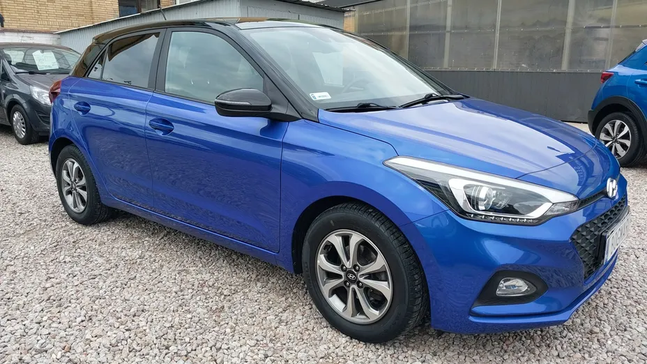 HYUNDAI i20 -