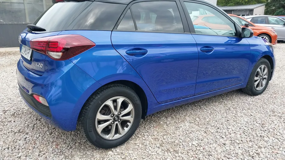 HYUNDAI i20 -