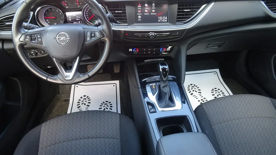 OPEL Insignia -