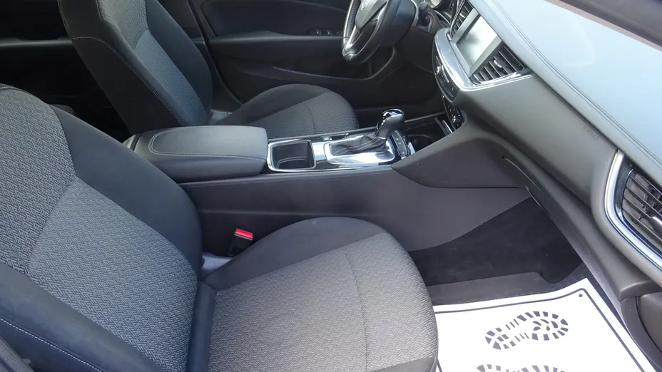 OPEL Insignia -