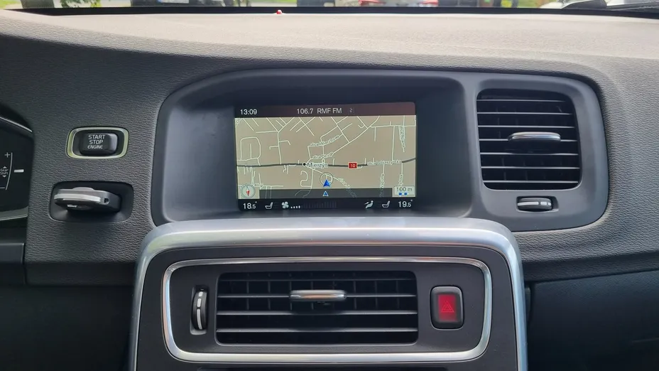 VOLVO S60 -