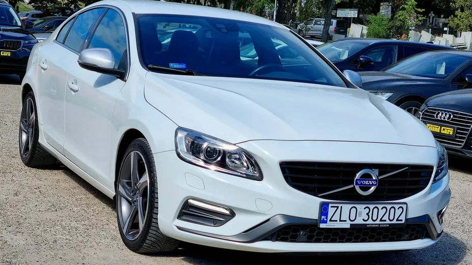 VOLVO S60 -