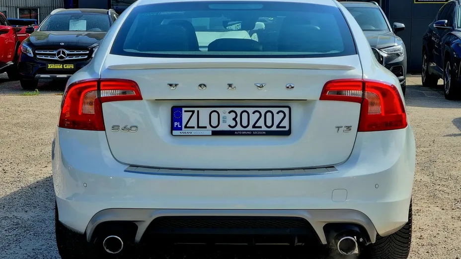 VOLVO S60 -