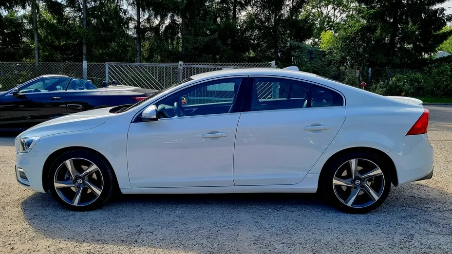VOLVO S60 -