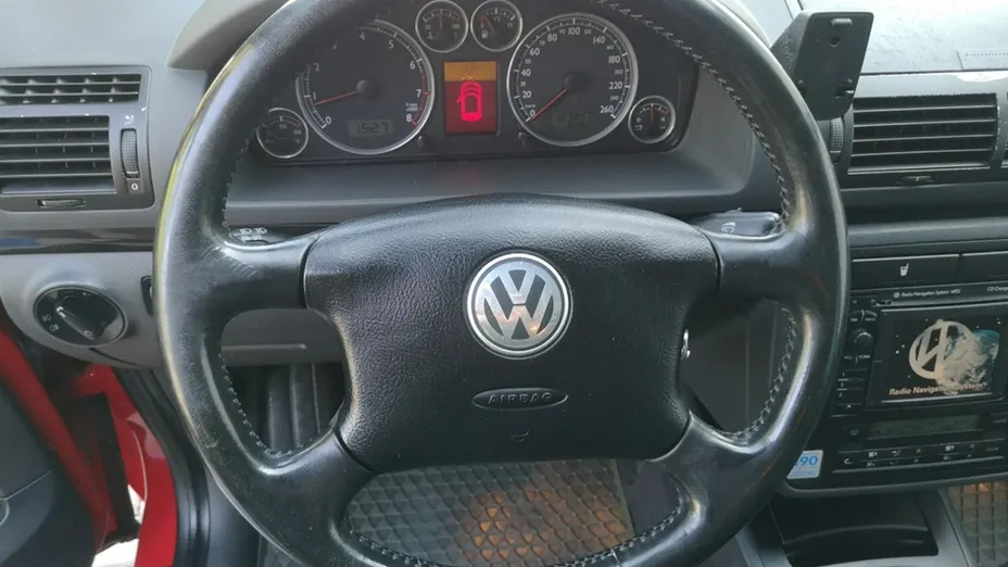 VOLKSWAGEN Sharan -