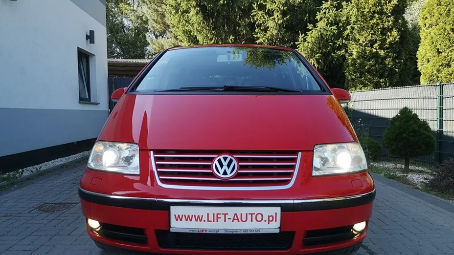 VOLKSWAGEN Sharan -