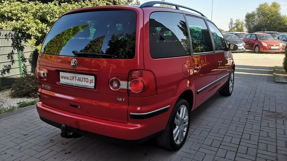 VOLKSWAGEN Sharan -