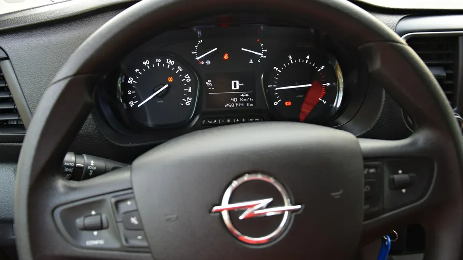 OPEL Vivaro -