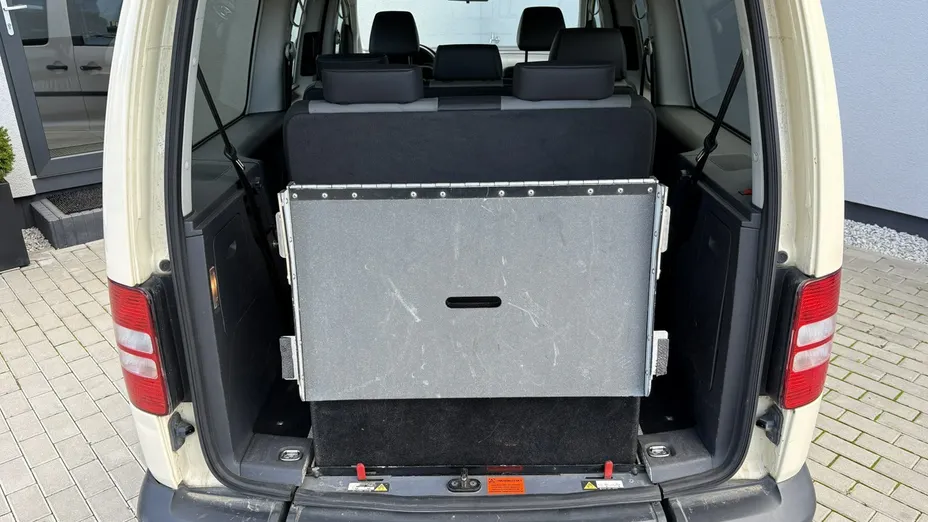 VOLKSWAGEN Caddy -