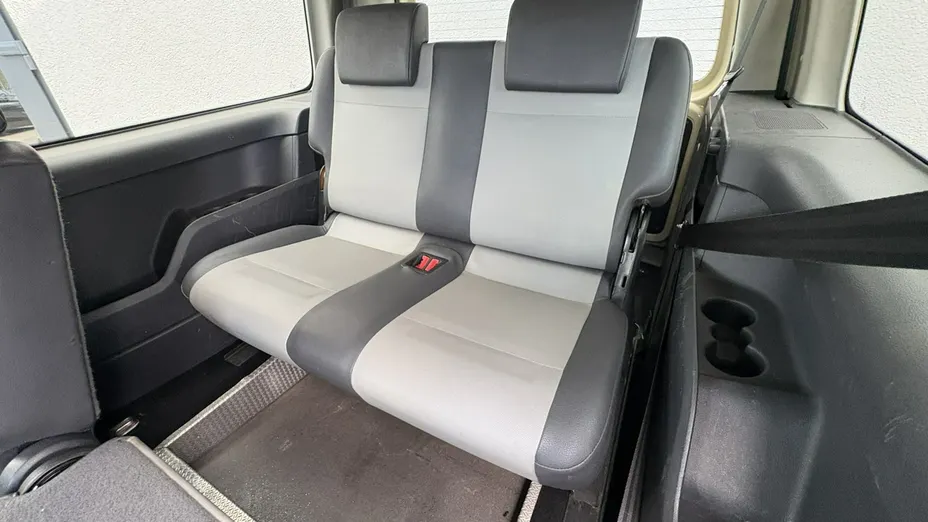 VOLKSWAGEN Caddy -