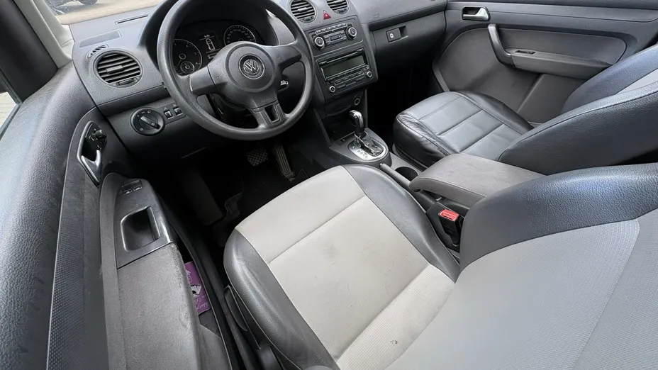 VOLKSWAGEN Caddy -