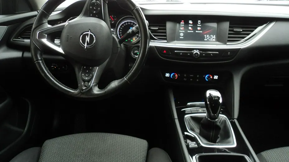 OPEL Insignia -