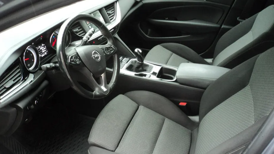 OPEL Insignia -