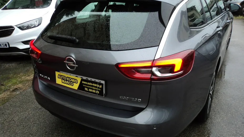 OPEL Insignia -