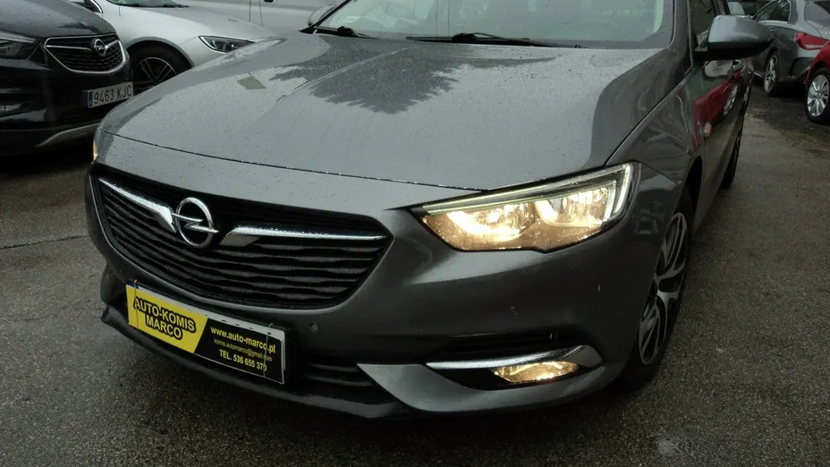 OPEL Insignia -