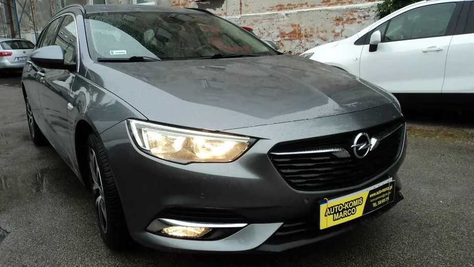 OPEL Insignia -