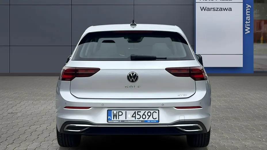 VOLKSWAGEN Golf -