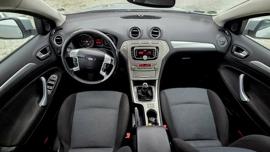 FORD Mondeo -