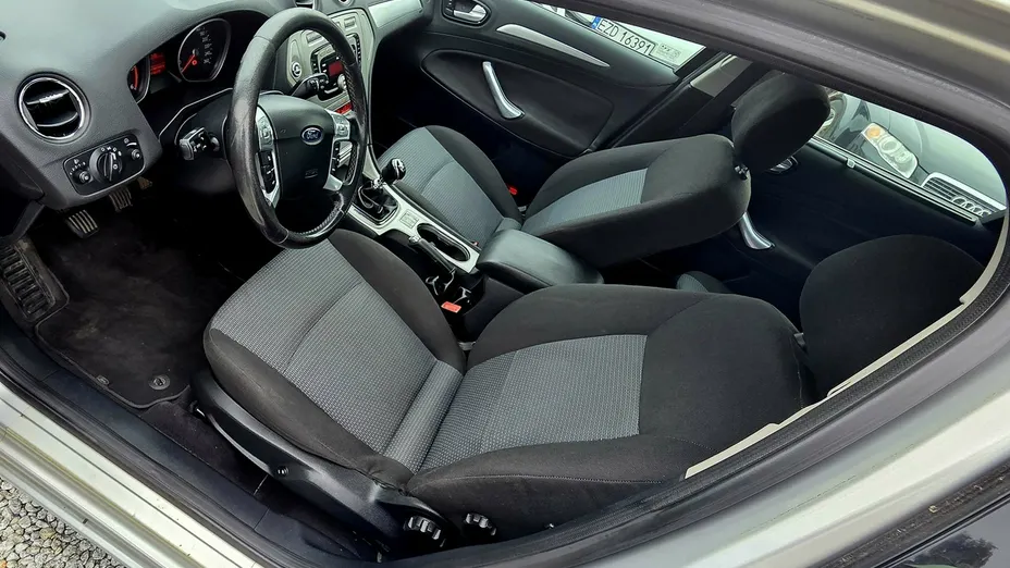 FORD Mondeo -