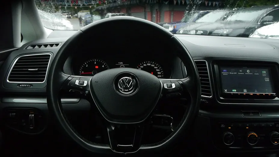 VOLKSWAGEN Sharan -