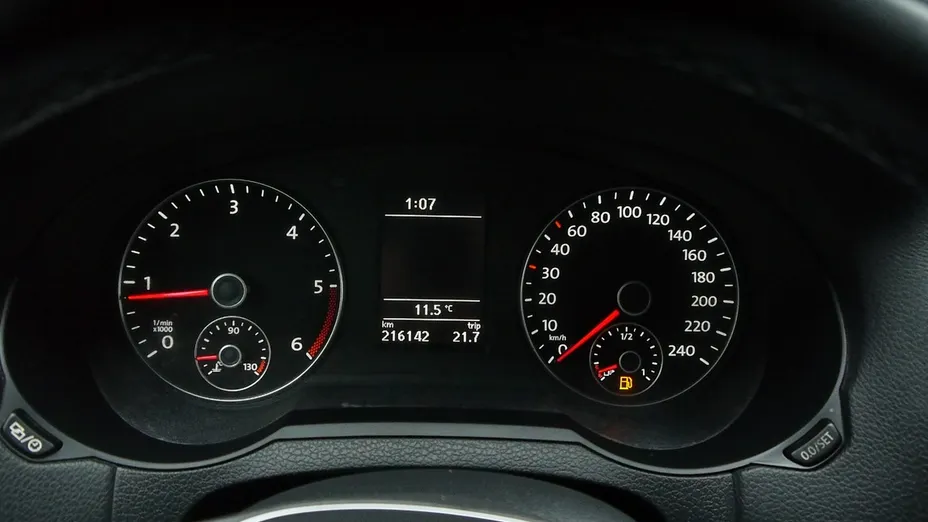 VOLKSWAGEN Sharan -