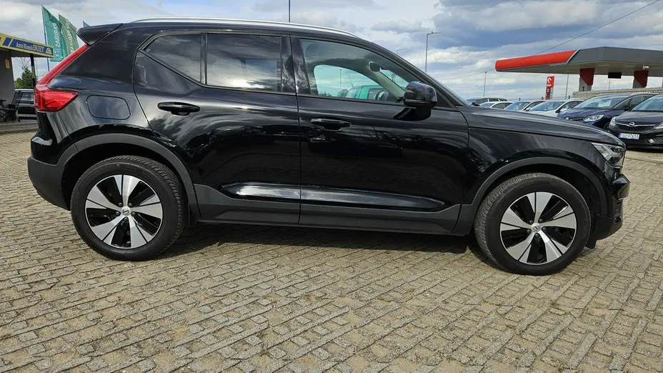 VOLVO XC40 -