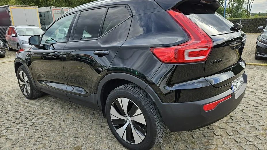 VOLVO XC40 -