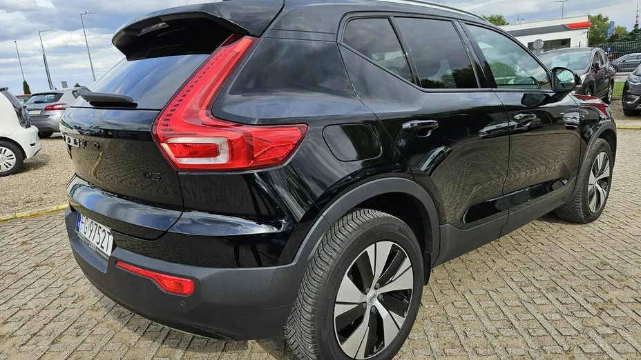 VOLVO XC40 -