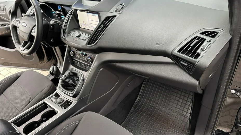 FORD Kuga -