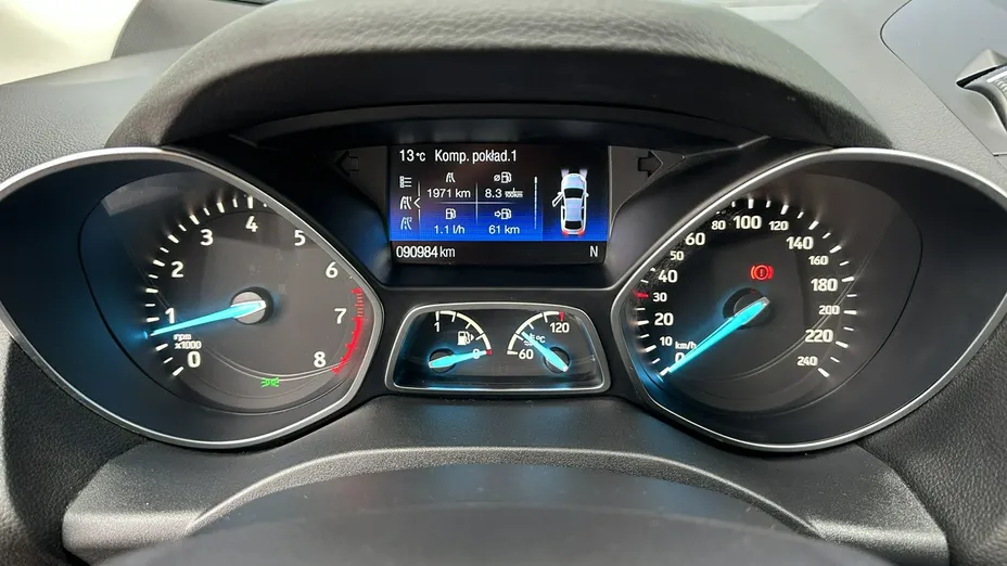 FORD Kuga -