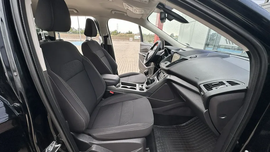 FORD Kuga -