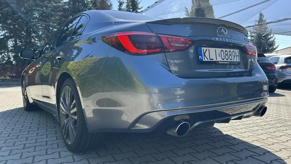 INFINITI Q50 -