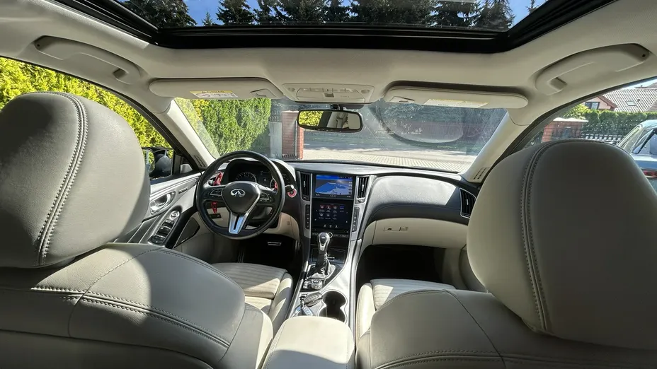 INFINITI Q50 -