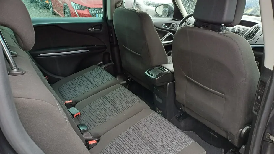 OPEL Zafira -