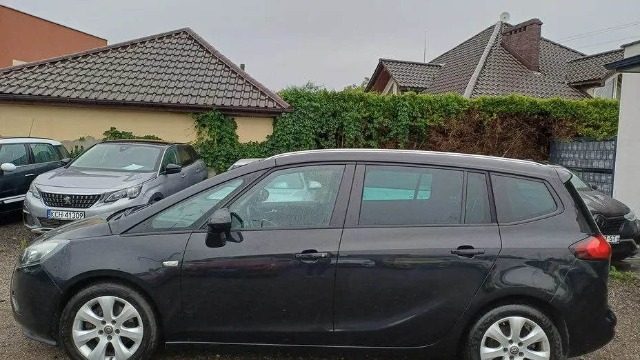 OPEL Zafira -