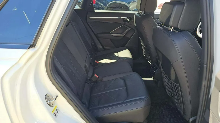 AUDI Q3 -