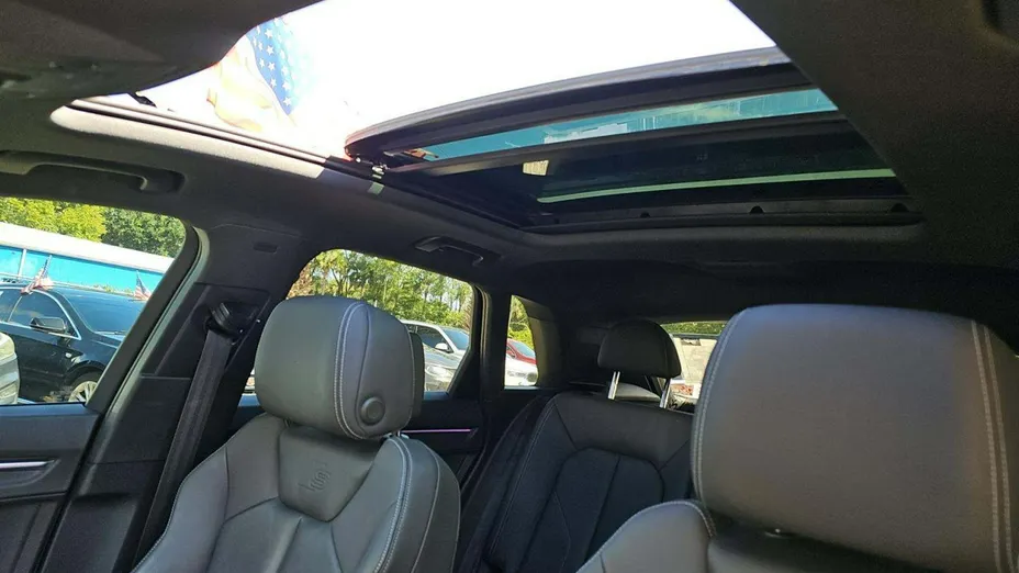 AUDI Q3 -