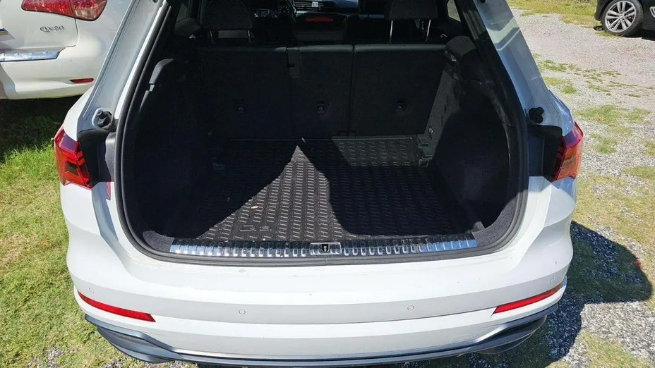 AUDI Q3 -