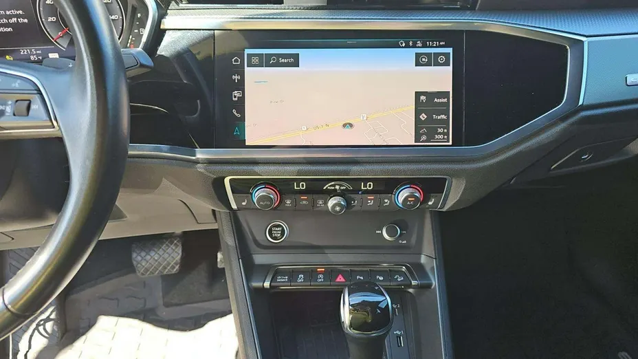 AUDI Q3 -