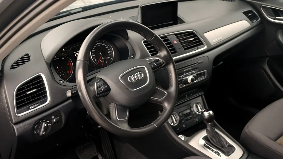 AUDI Q3 -