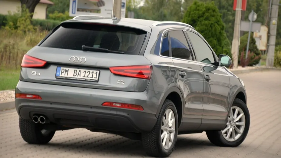AUDI Q3 -
