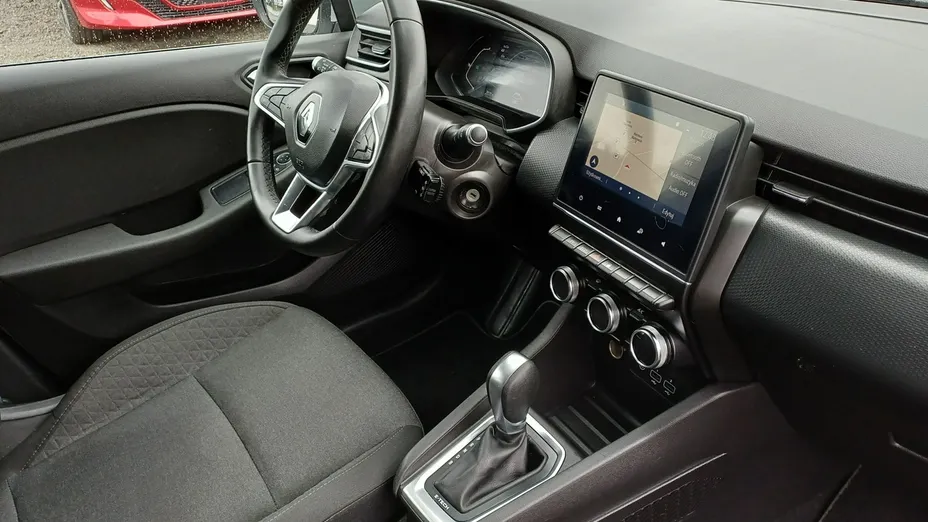 RENAULT Clio -